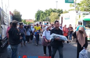 Hasil Tangkapan Over, Nelayan Pilih Berbagi ke Masyarakat