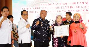 Peringati Hari Ibu, Pemkab Pati Apresiasi Penulisan Ikrar Stop Kekerasan Anak