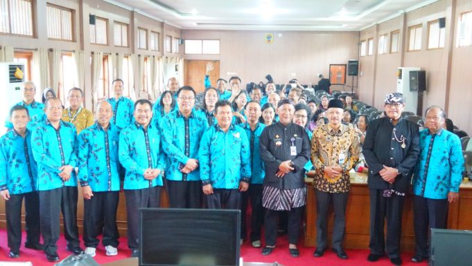 Pj Bupati Lantik Pengurus LPPD Kabupaten Pati