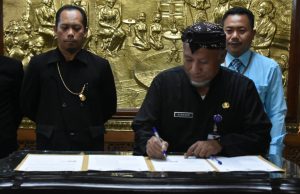 Pj Bupati Pati Tandatangani NPHD Pilkada Tahun 2024