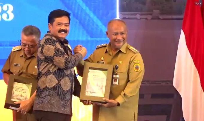Pj Bupati Pati Terima Penyerahan Hasil Bantuan Teknis Rencana Detail Tata Ruang