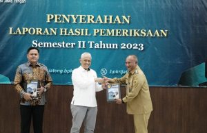 Pj Bupati Pati Terima LHP Semester II Tahun 2023