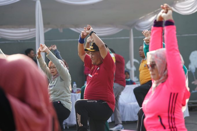 Jelang Pesta Demokrasi, Pj Bupati Senam Bersama Petugas Pemilu