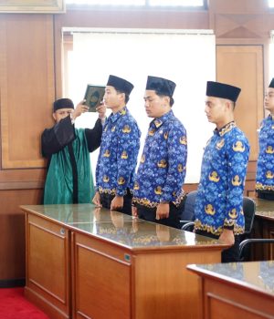 Pj Bupati Ambil Sumpah Janji Pengangkatan PNS di Lingkungan Kabupaten Pati Tahun 2024