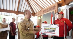 Atlet dan Pelatih Berprestasi PEPARPROV IV Jawa Tengah 2023 Terima Tali Asih Dari Pj Bupati