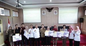 Buruh Tani Tembakau dan Buruh Pabrik Rokok Terima Bantuan DBHCHT