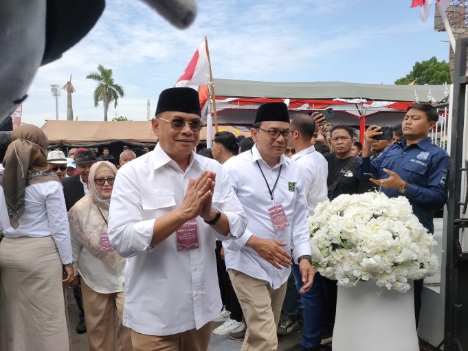 Pendukung dan Pengusung Kawal H.Sudewo – Risma Ardhi Chandra Mendaftar Ke KPU