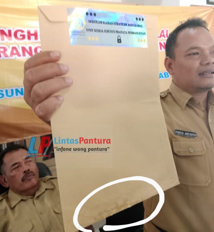 Beredar Foto Amplop Hasil Ujian Perangkat Desa Sunggingwarno, Diduga Sudah Tidak Rapi Lagi
