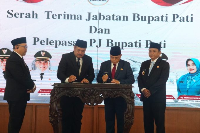 Hadiri Serah Terima Jabatan, Sudewo Berkomitmen Tingkatkan Capaian Prestasi Kabupaten Pati