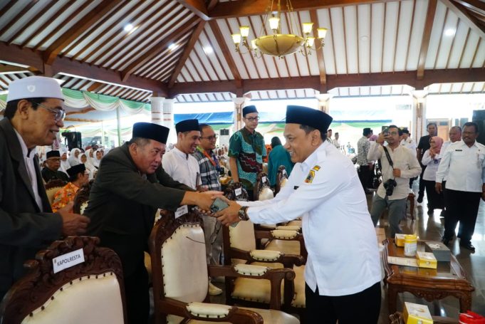 Buka Manasik Haji, Wabup Berikan Pesan Khusus untuk Calon Jemaah dan Petugas Haji