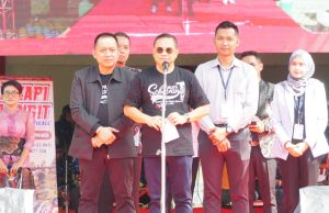 Bupati Pati Berikan Bantuan untuk Siswa SMA/SMK Kurang Mampu