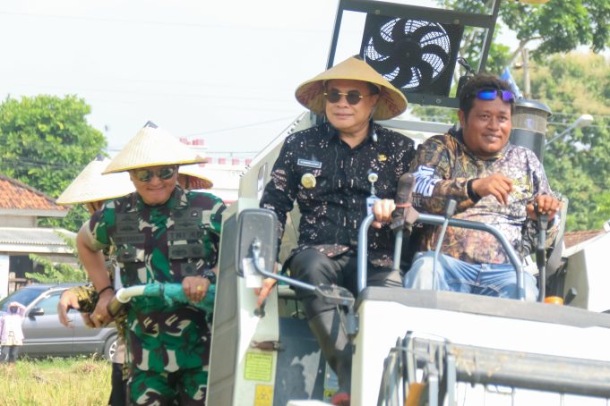 Hadiri Zoom Meeting Panen Raya Padi Serentak 14 Provinsi, Bupati Pati Ungkap Potensi Luar Biasa di Sektor Pertanian