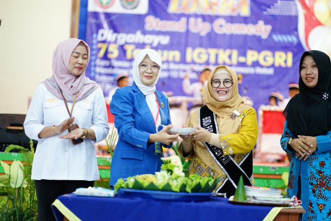 Hadiri HUT IGTKI-PGRI, Bunda PAUD Berharap Para Pendidik TK Agar Lebih Inovatif