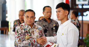 Serahkan SK CPNS, Bupati Pati Berikan Pesan Soal Pelayanan Publik yang Profesional dan Responsif