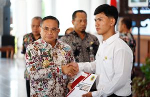 Serahkan SK CPNS, Bupati Pati Berikan Pesan Soal Pelayanan Publik yang Profesional dan Responsif