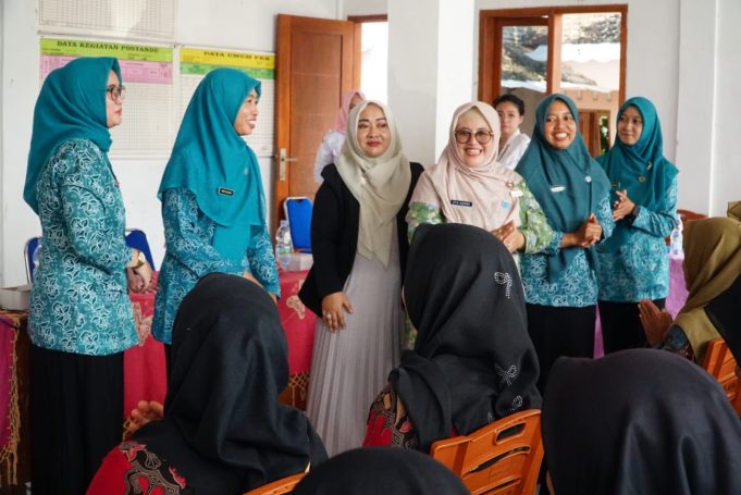 Ketua TP PKK Kabupaten Lakukan Monitoring dan Sosialisasi Kegiatan PKK