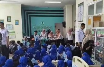 Diduga Keracunan MBG Puluhan Siswa SMPN 1 Kragan Masuk Ke Puskesmas Kragan