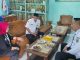 Kabid SMP Dinas Pendidikan Istichomati Berikan Panguatan Kepada Siswa Yang Keracunan Agar tidak Trauma.