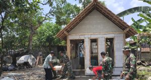 BASNAS Bantu Bedah Rumah Janda, Andito Pj. Kades Berbak Ucapkan Terimakasih