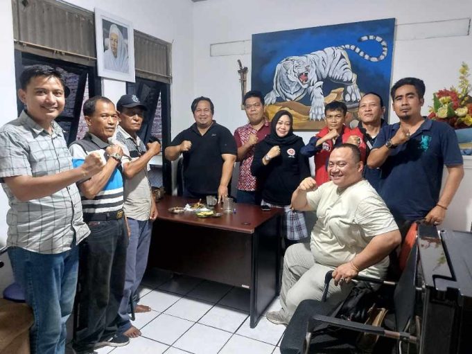 Viral…Kasus GTB,Advokad dan Ketua DPW IWOI Jateng Mendampingi Narasumber Yang Dikriminalisasi Ketua RW 6 GTB Mijen Semarang