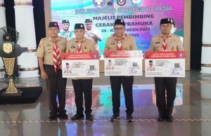 Bupati Pati Terima Penghargaan Lencana Dharma Bhakti