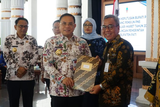 120 ASN Terima SK Purna Tugas dari Bupati Pati