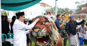 PLT.Bupati Pati Chandra Hadiri Kirab Ganti Luwur