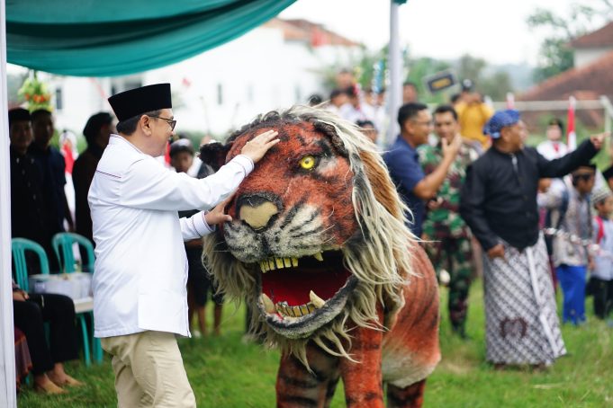 PLT.Bupati Pati Chandra Hadiri Kirab Ganti Luwur