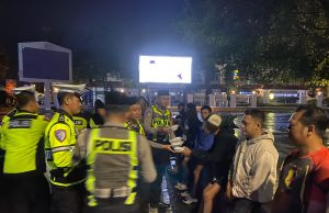 RAMADHAN 1447 H, SATLANTAS POLRESTA PATI AJAK MASYARAKAT SAHUR ON THE ROAD