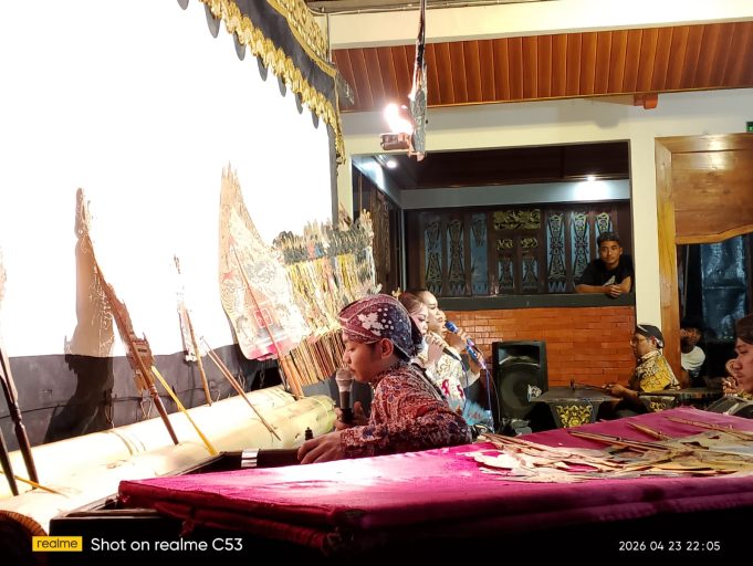 Dalang Ki Gading Pawukir Seno meriahkan Sedekah Bumi Ds. Blaru
