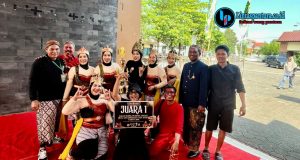 Kirab Sedekah Bumi Getaspejaten Meriah, RT 4 RW 3 Gang Sungging Raih Juara Pertama