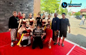 Kirab Sedekah Bumi Getaspejaten Meriah, RT 4 RW 3 Gang Sungging Raih Juara Pertama