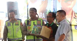 Polantas Menyapa di Jepara, Jenderal Polisi Duduk Satu Meja dengan Driver Ojol