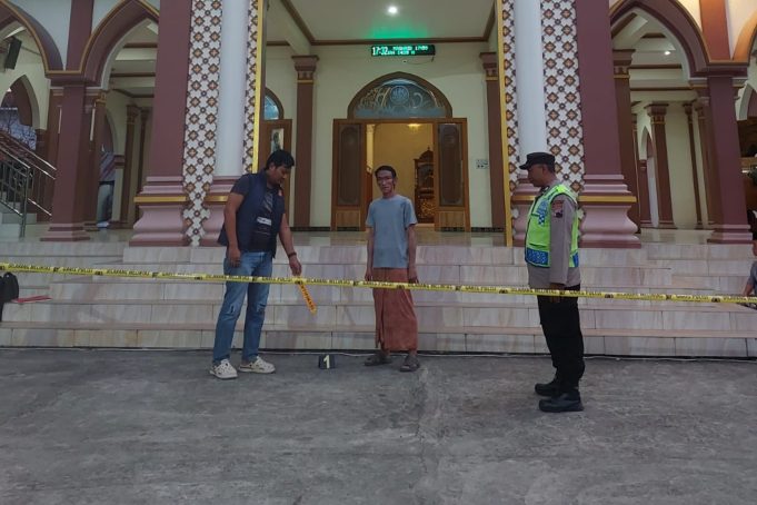 Salat Subuh di Masjid, Motor Petani di Tambakromo Pati Digondol Maling