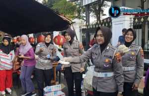 Polresta Pati dan Brimob Bersama Klenteng Hok Tik Bio Bagikan 1.500 Porsi Makan Gratis pada Perayaan Waisak 2570 BE
