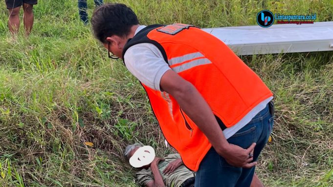 Lagi Cari Rumput, Warga Kaliwungu Temukan Lansia MD di Area Persawahan