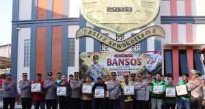 Bikin Haru! Polresta Pati Bagikan 800 Paket Sembako, Warga Merasa Sangat Terbantu