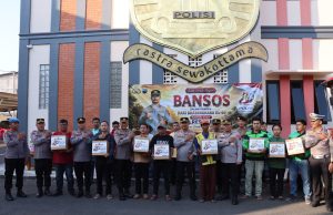 Bikin Haru! Polresta Pati Bagikan 800 Paket Sembako, Warga Merasa Sangat Terbantu