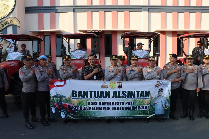 Gebrakan Polresta Pati: 4 Traktor Disalurkan, Petani Makin Kuat Wujudkan Swasembada Pangan