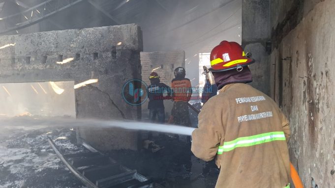 Gudang Sparepart Motor di Kudus Dilalap Api, Cat dan Tiner Bikin Kobaran Cepat Membesar