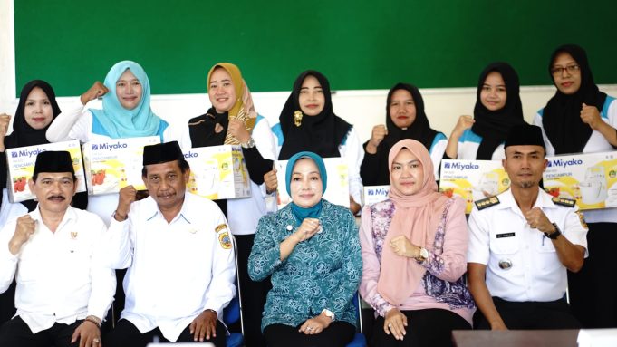TP PKK dan Baznas Pati Salurkan Bantuan Mixer, Dorong Kader PKK Kembangkan Usaha Kuliner
