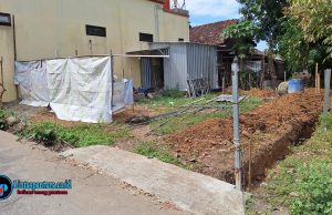 Polemik Makam Gribig Berlanjut, Ahli Waris Mulai Bangun Penutup Area Makam