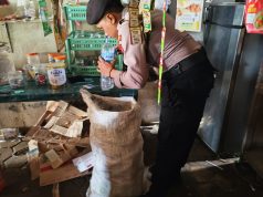Warung-Warung Miras Disisir Polisi, Puluhan Botol Alkohol 40 Persen Disita di Pucakwangi