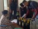 47 Botol Miras Ilegal Disita! Tiga Warung di Kayen dan Gabus Digerebek Polisi