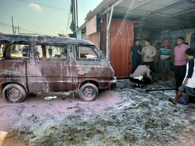 Baru Isi BBM, Suzuki Carry Mendadak Terbakar di SPBU Winong Pati