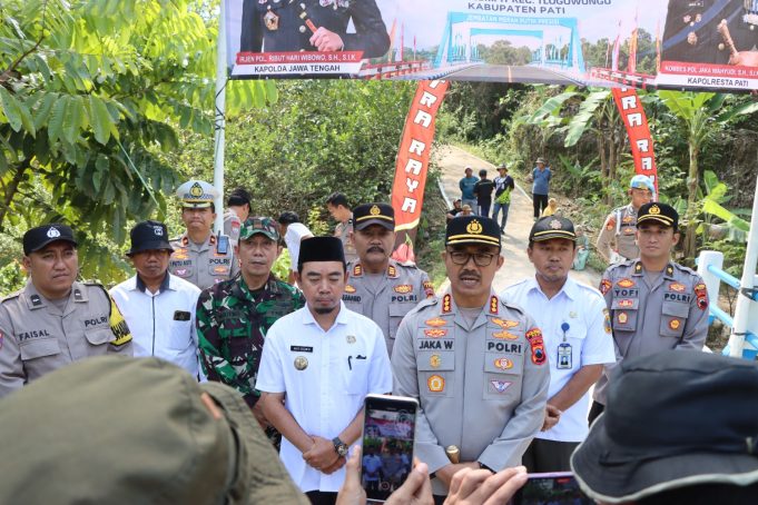 Jembatan Putus Kini Jadi Harapan Baru! Kapolresta Pati Resmikan Jembatan Merah Putih Presisi