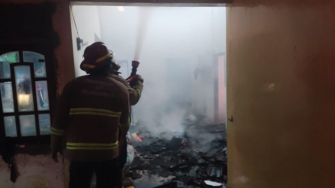 Diduga Korsleting Listrik, Rumah Warga di Kudus Terbakar, Kerugian Ditaksir Rp60 Juta