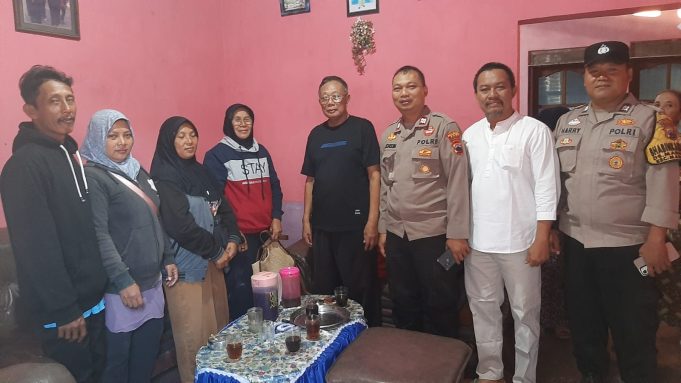 Momen Mengharukan! Polisi Dampingi Pertemuan Purwanti dengan Keluarga Setelah 27 Tahun Terpisah