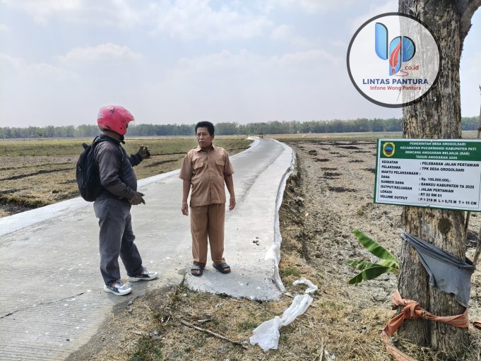 Jalan Pertanian Grogolsari Diperlebar, Dibiayai Bankab Rp100 Juta