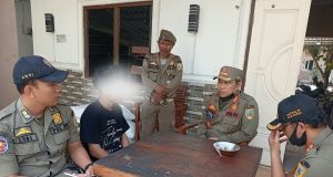 DIDUGA JADI LOKASI PROSTITUSI, KOS DI BAE KUDUS DIADUKAN WARGA! SATPOL PP LANGSUNG LAKUKAN PENGECEKAN
